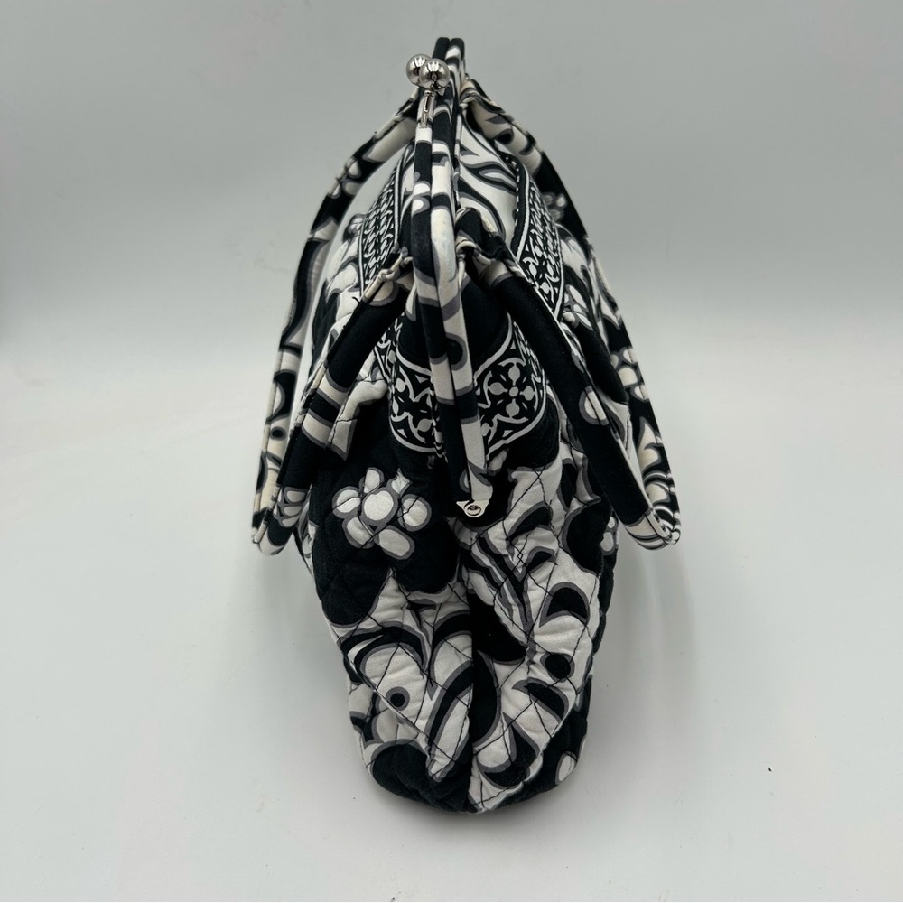 VERA BRADLEY Retired Alice Quilted Purse with Kiss Lock - Picture 2 of 9